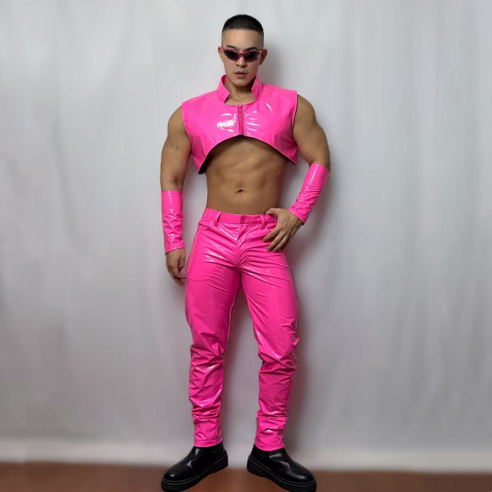 Sexy Fluorescent Pink Leather  - Board Game Yogi 评论和价格